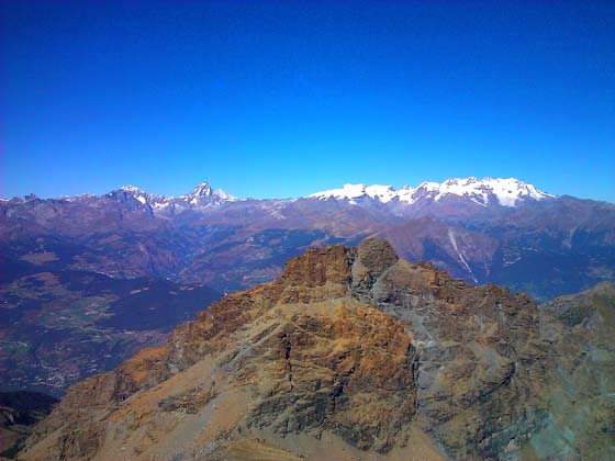 panorama di vetta dal mont avic - monte rosa e cervino